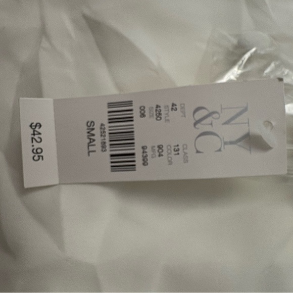 New York & Company Cream Sleeveless Blouse - Picture 4 of 7